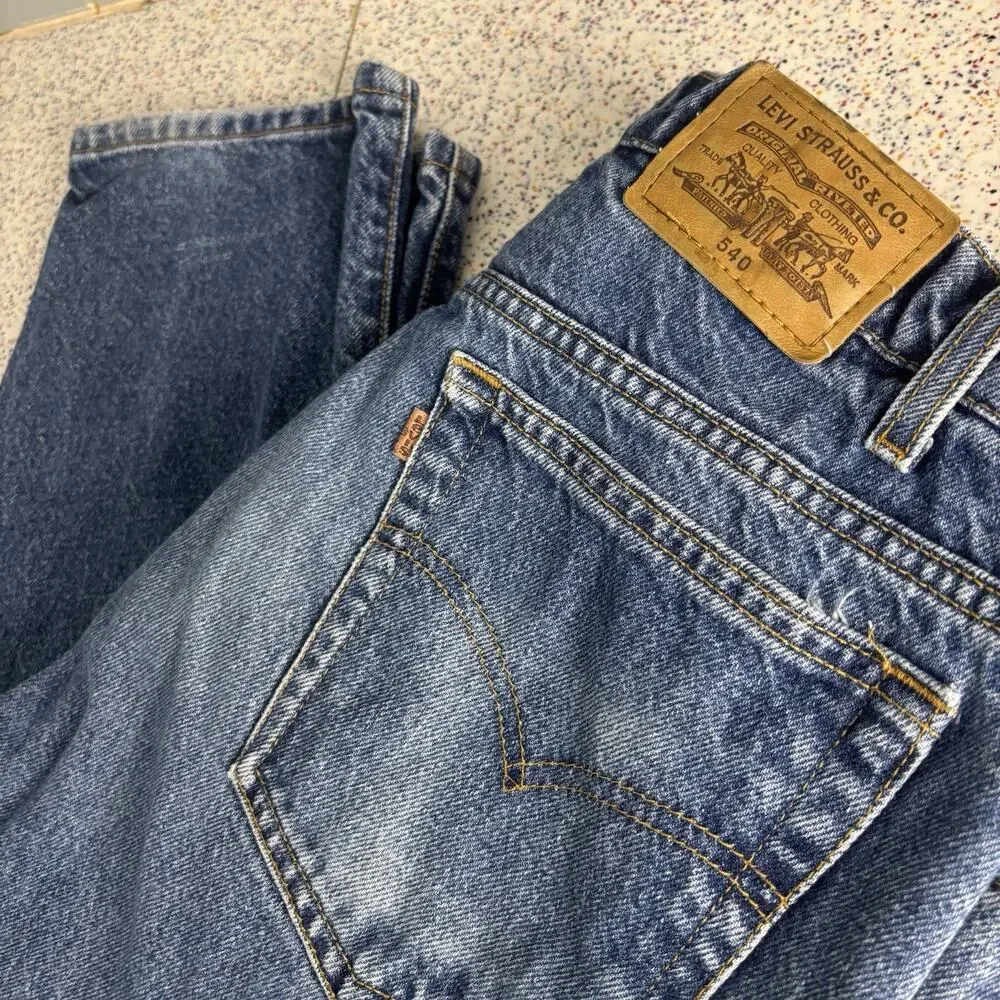 Vintage 90’s LEVI 540 Orange Tab Relaxed Fit Men’s Blue Denim Jeans 36x32